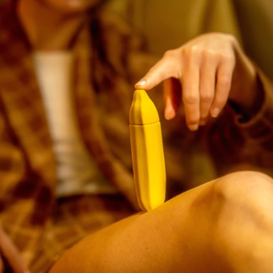 Emojibator Banana Vibrator