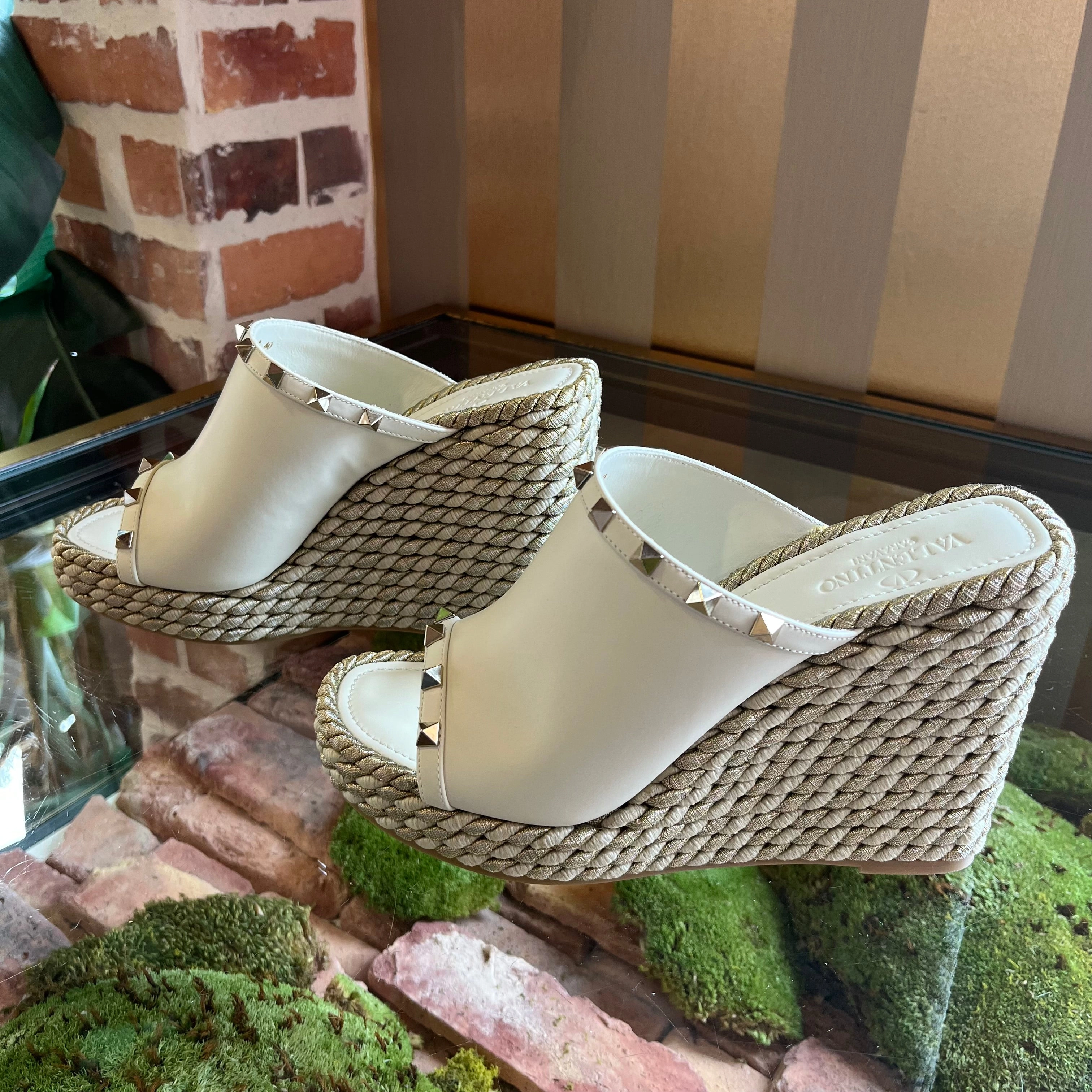 VALENTINO Rockstud Accents White Leather Espadrilles SZ 40